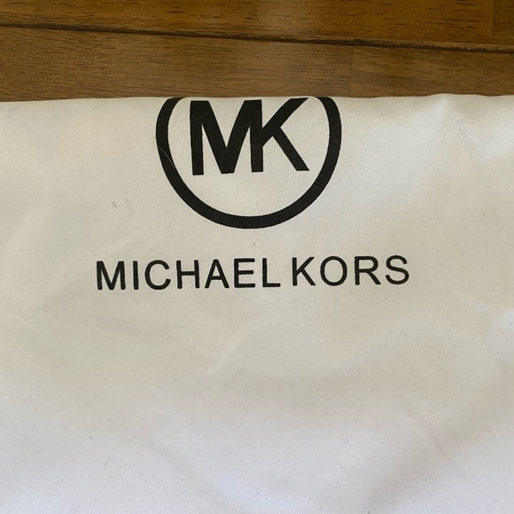 Michael Kors SIGNATURE HAMILTON SAFFIANO SATCHEL SIZE- L - Picture 5 of 15